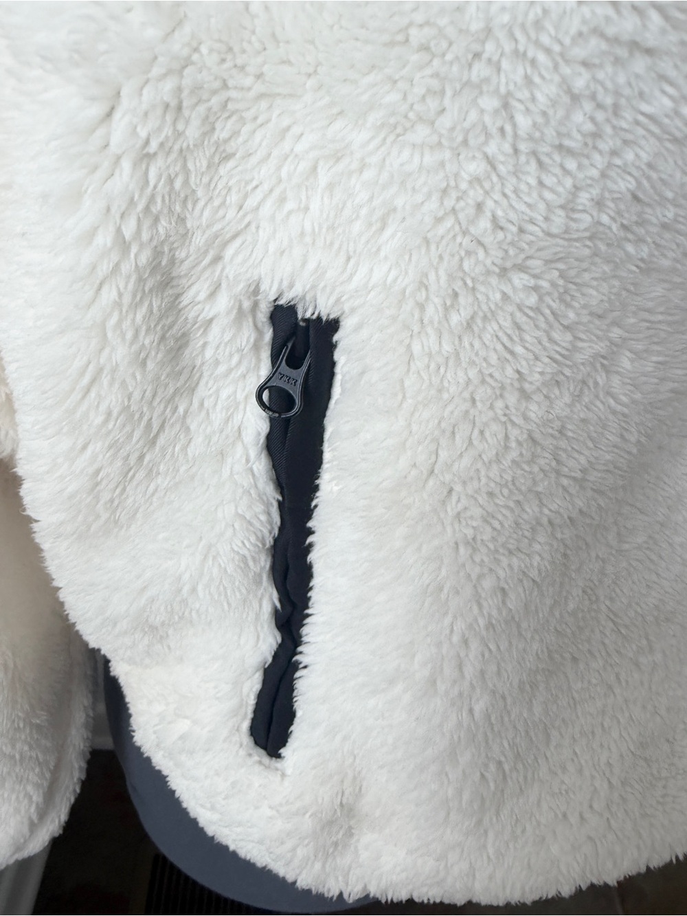Nike Sz M Cream Sherpa Plush Fleece Quarter Zip Crop Pullover Black Logo & Trim - Picture 6 of 16